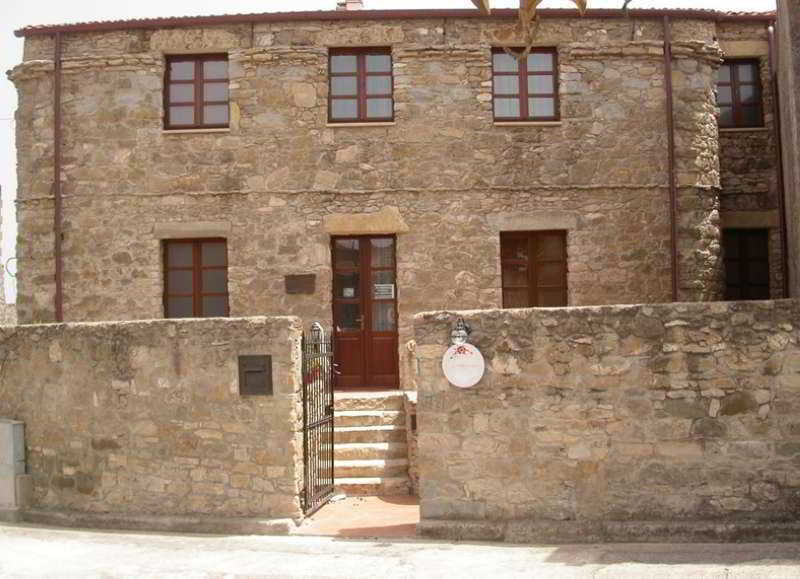 Locanda La Rosa Pauli Arbarei المظهر الخارجي الصورة